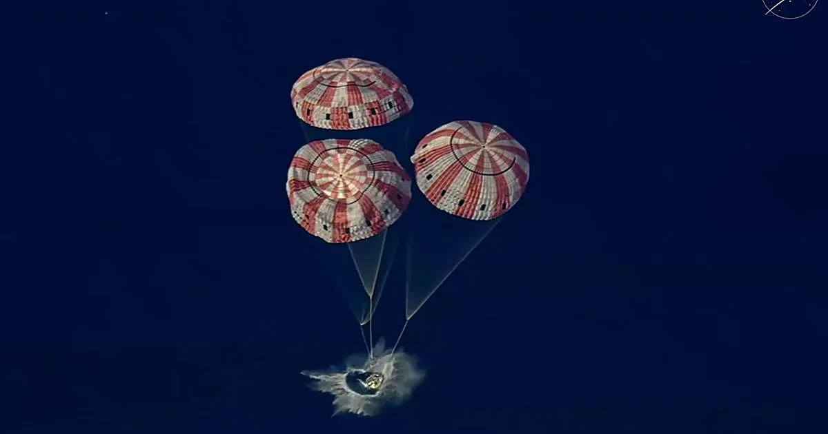 La cápsula Orion regresa triunfante tras completar la histórica misión Artemis 2