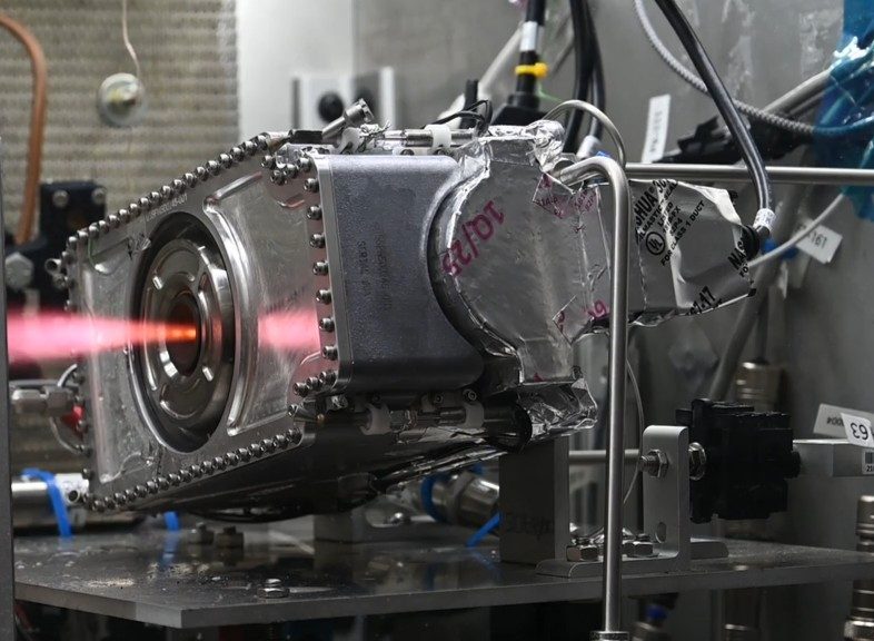 La Fuerza Espacial de EE. UU. apoya a Parabilis en el desarrollo de propulsión híbrida para cubeSats maniobrables