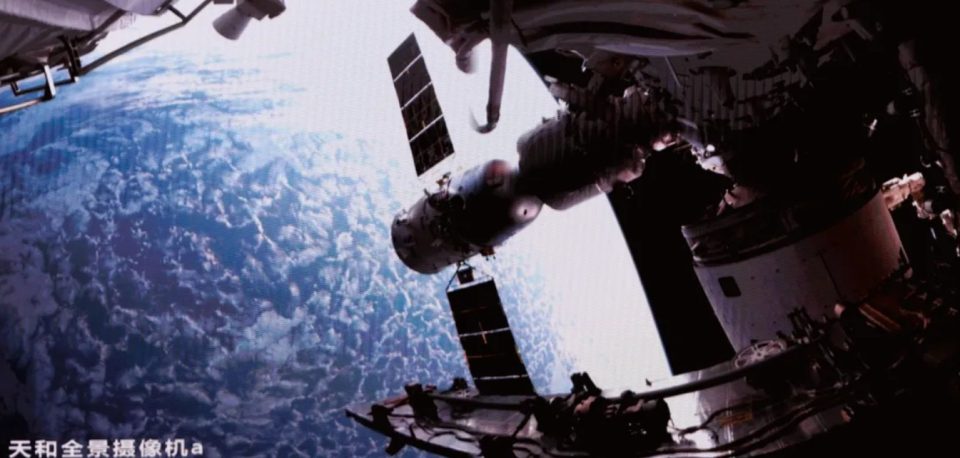 China alcanza un nuevo hito espacial: la tripulación Shenzhou-19 llega a Tiangong con planes de estancia de un año