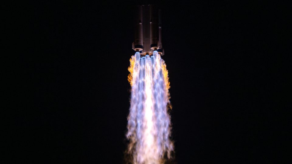 China refuerza su presencia espacial con una misión de larga duración en la estación Tiangong