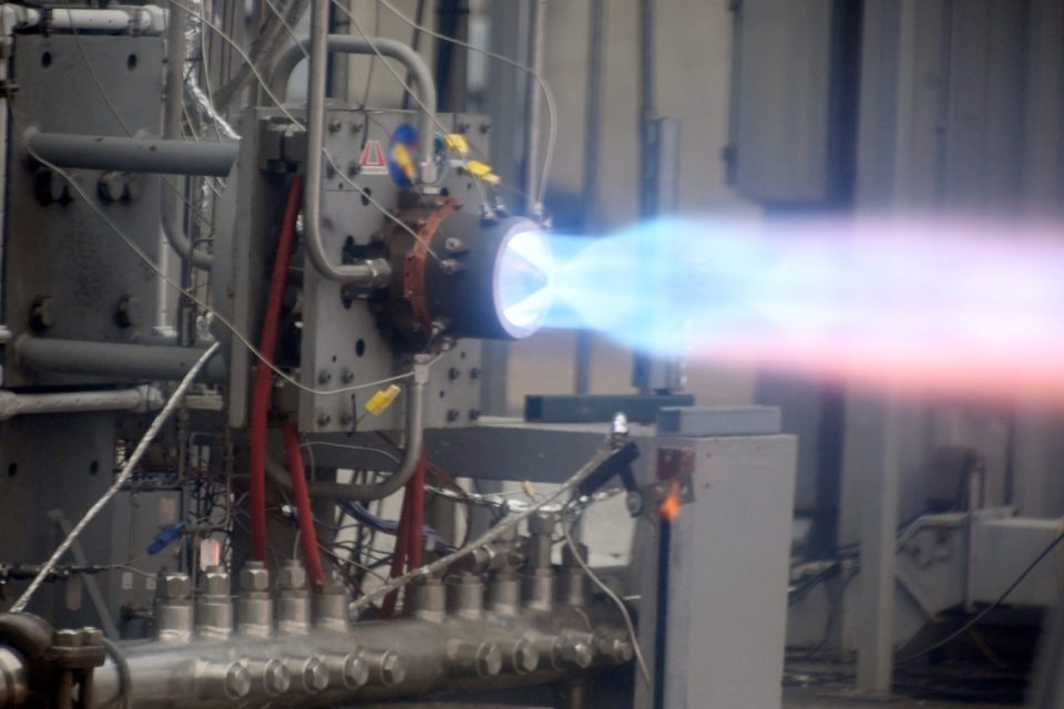 Astrobotic logra un hito crucial con el exitoso ensayo de su motor cohete de nueva generación