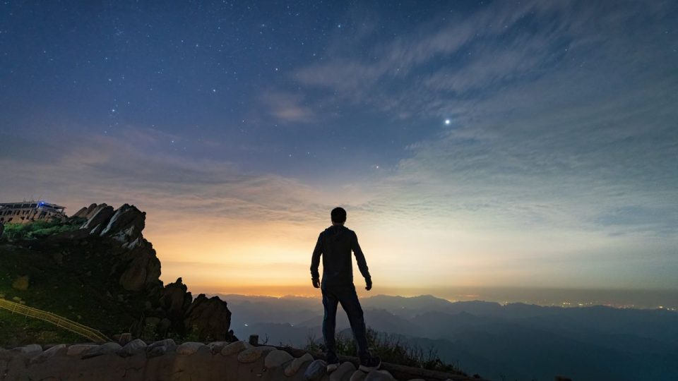 Las Ariétidas: la única lluvia de meteoros que puedes ver (y escuchar) durante el día