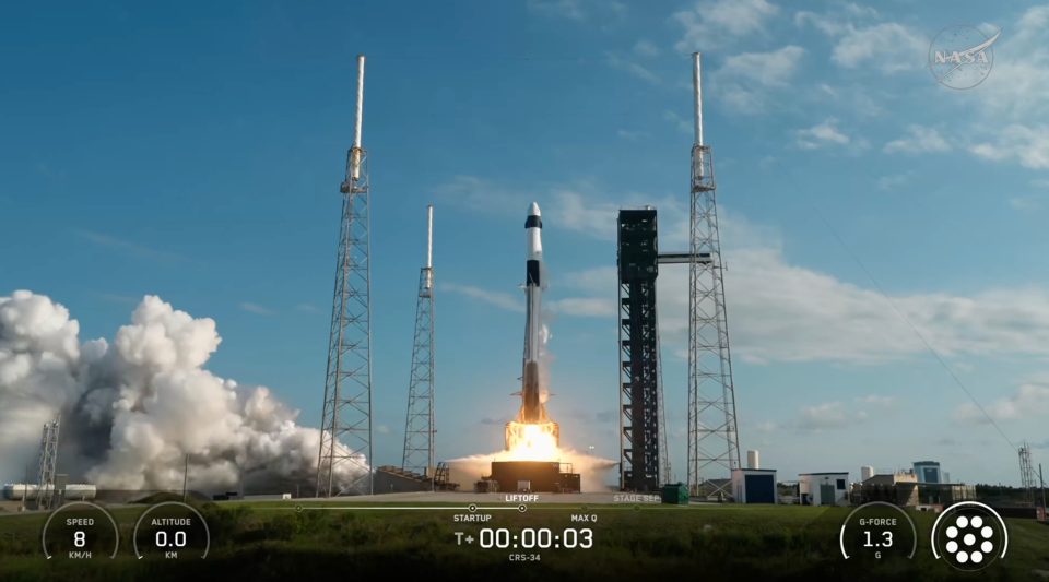 SpaceX lanza con éxito la misión CRS-34: tres toneladas de suministros hacia la Estación Espacial Internacional