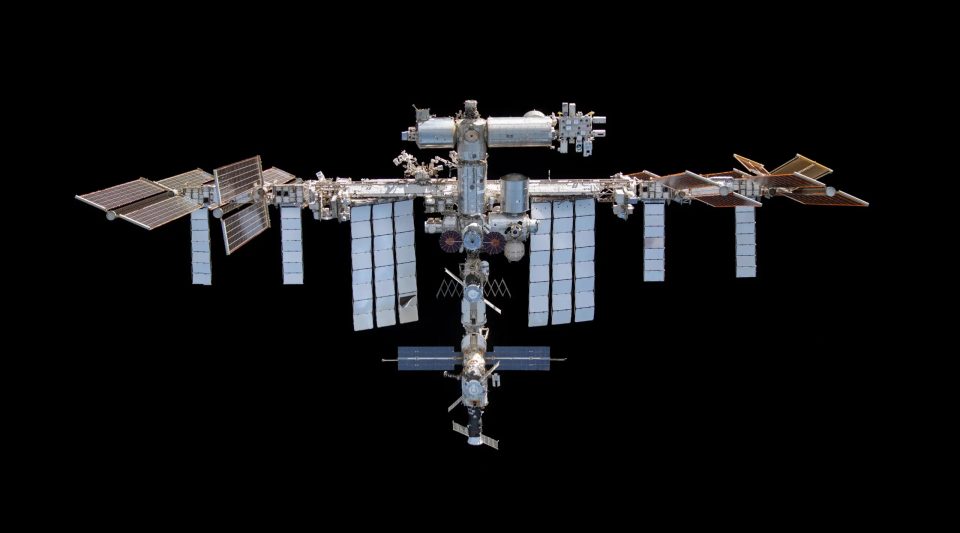 La NASA ordena refugio de emergencia en la ISS por reparaciones rusas de "riesgo elevado"