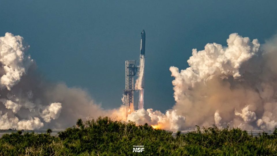 Starship Flight 12: El impresionante debut del Block 3 marca un hito en la exploración espacial