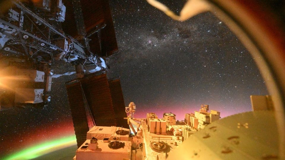 Auroras desde el espacio: la magia del espectáculo electromagnético captada desde la ISS