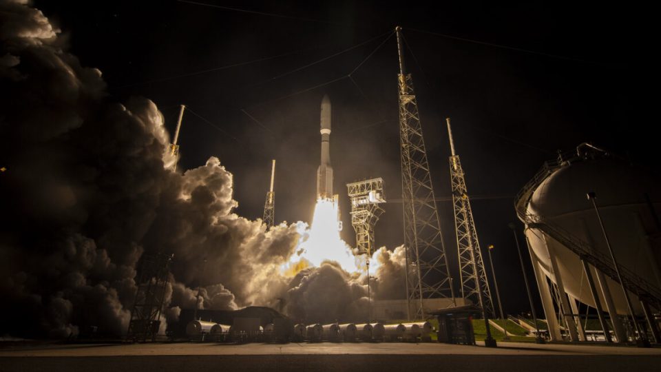 El fracaso del "Falcon 9 chino" evidencia la brecha tecnológica mientras Artemis depende de cohetes superpesados