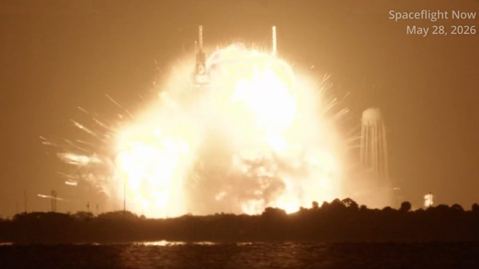 Blue Origin promete relanzar New Glenn "antes de fin de año" tras la explosión del cohete