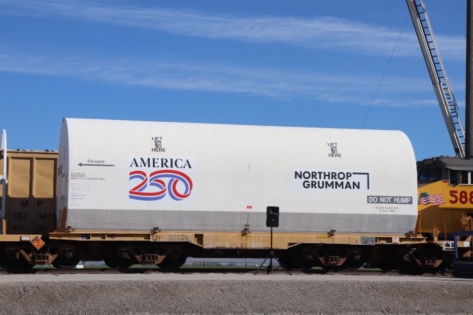 Los últimos segmentos de propulsores sólidos de Artemis III llegan a Florida desde Utah